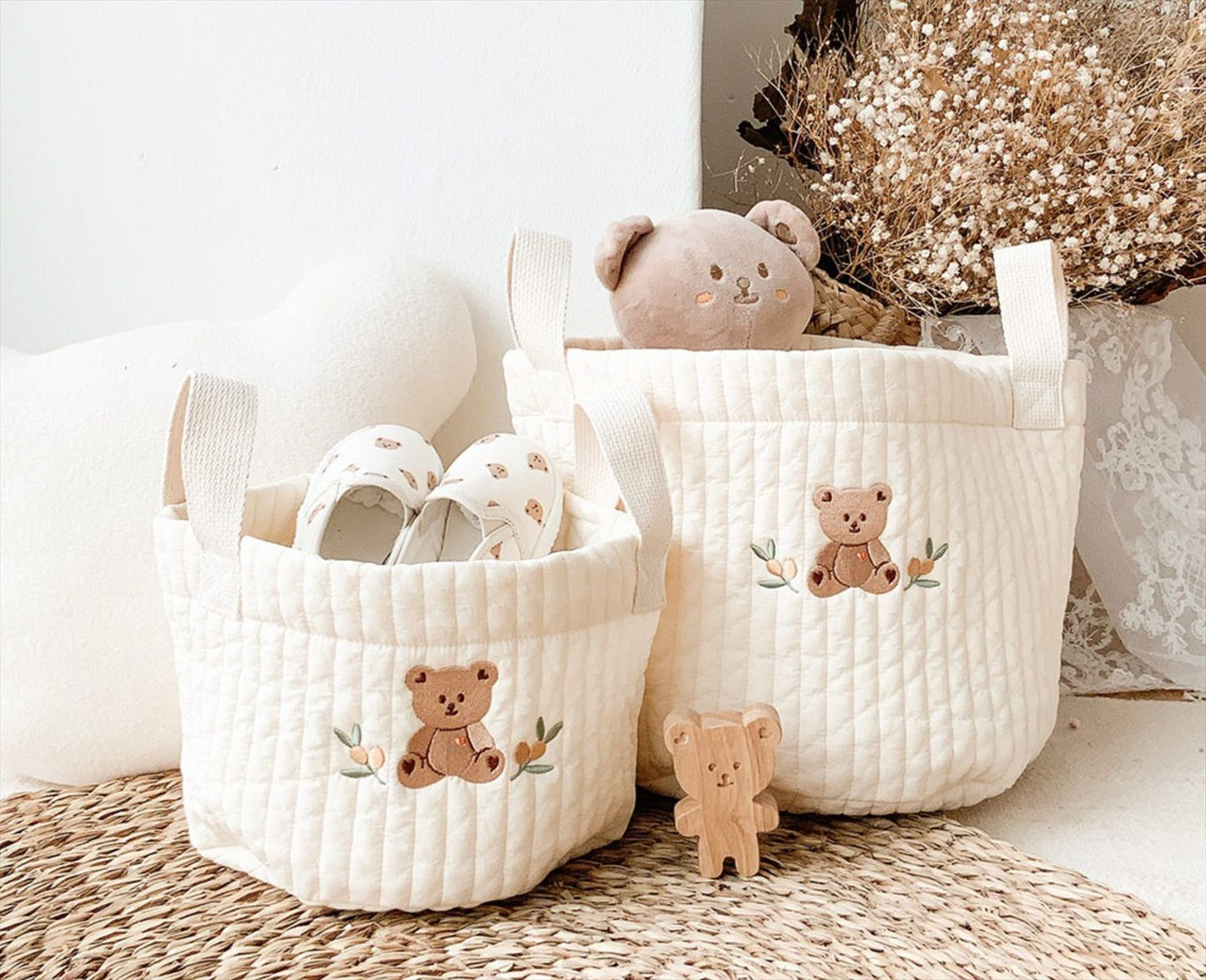 Multi-purpose cotton organizer for cozy rooms